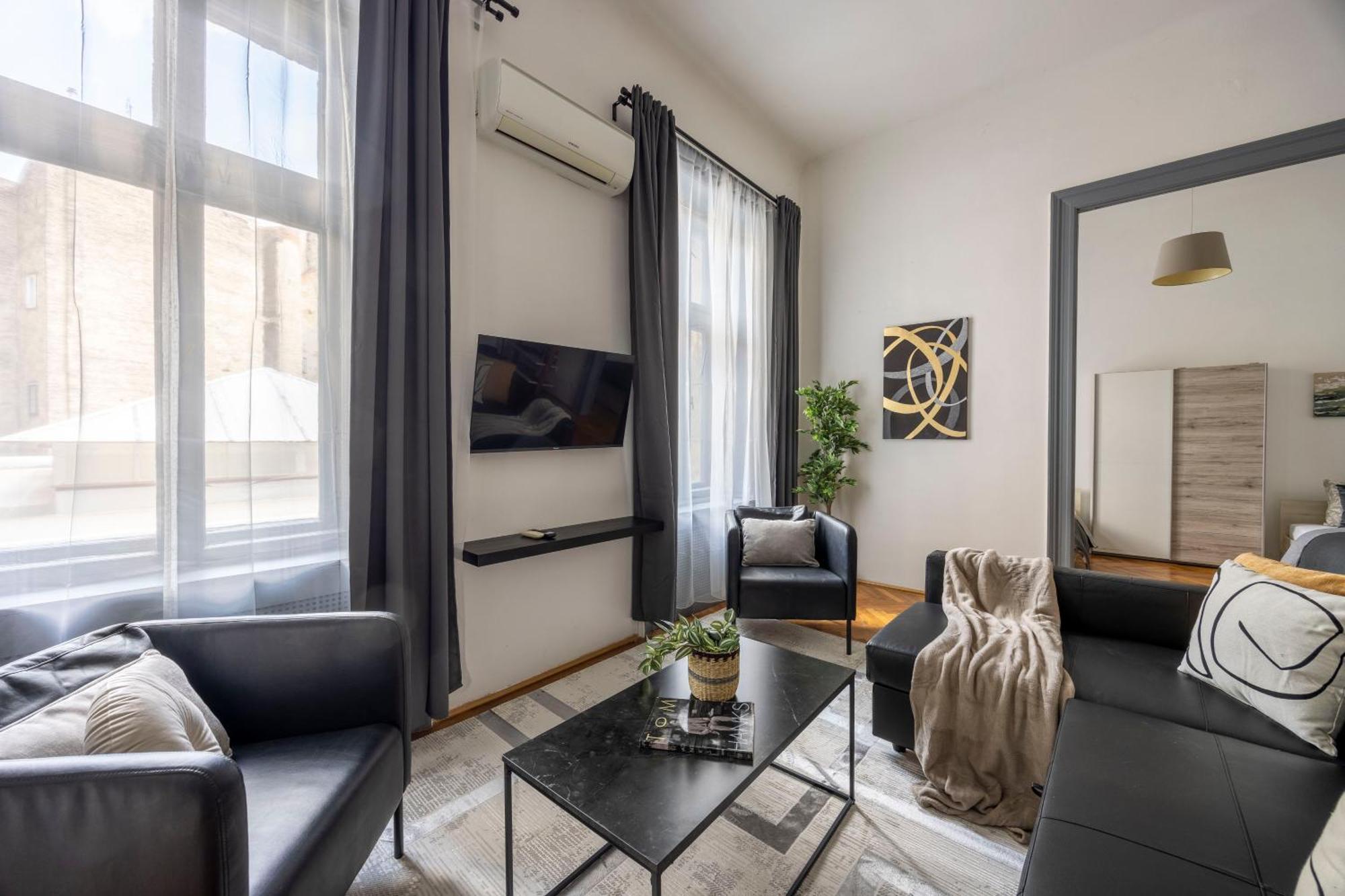 Charming & Cozy Stylish Apartment In The Heart Of Budapesta Exterior foto