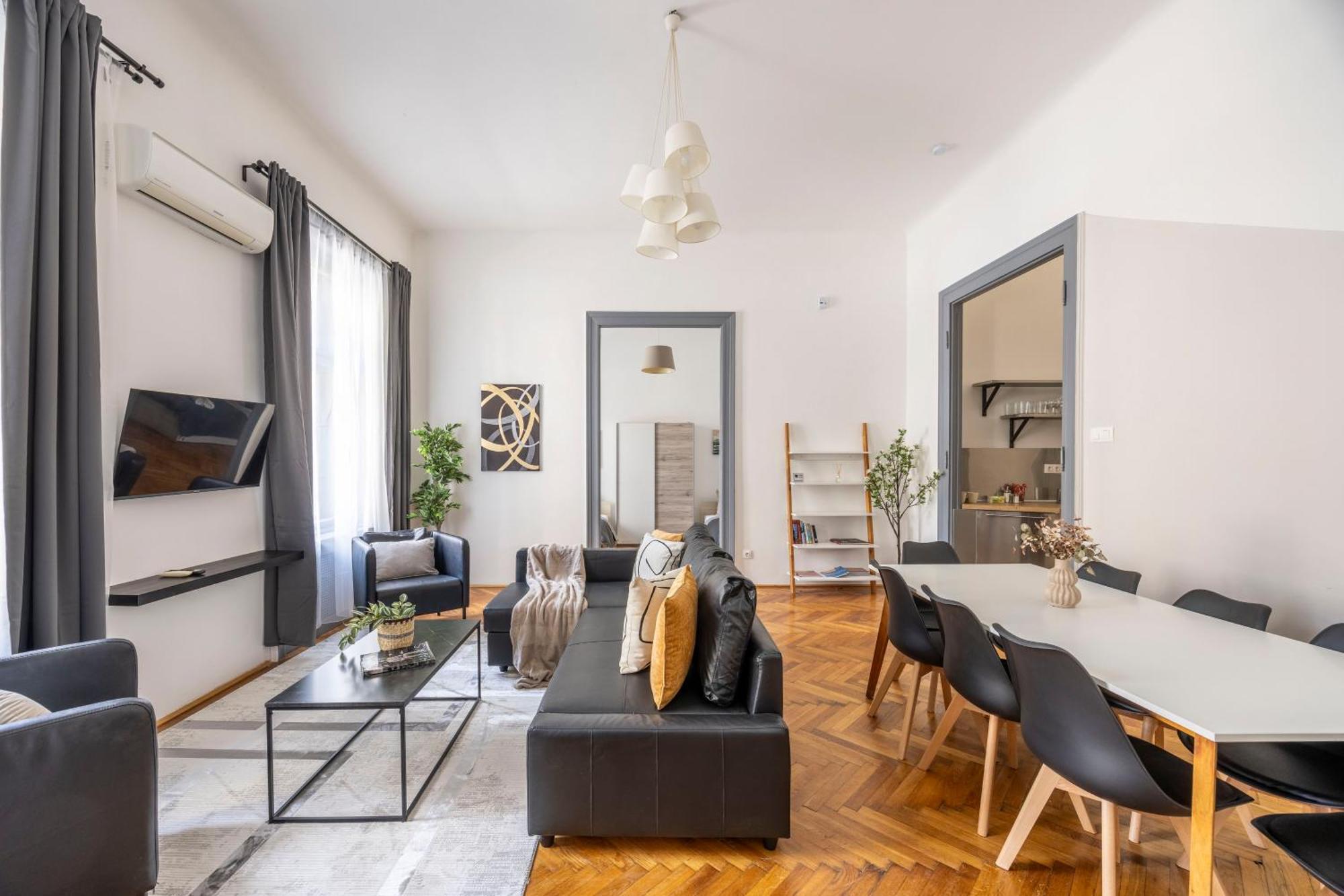 Charming & Cozy Stylish Apartment In The Heart Of Budapesta Exterior foto