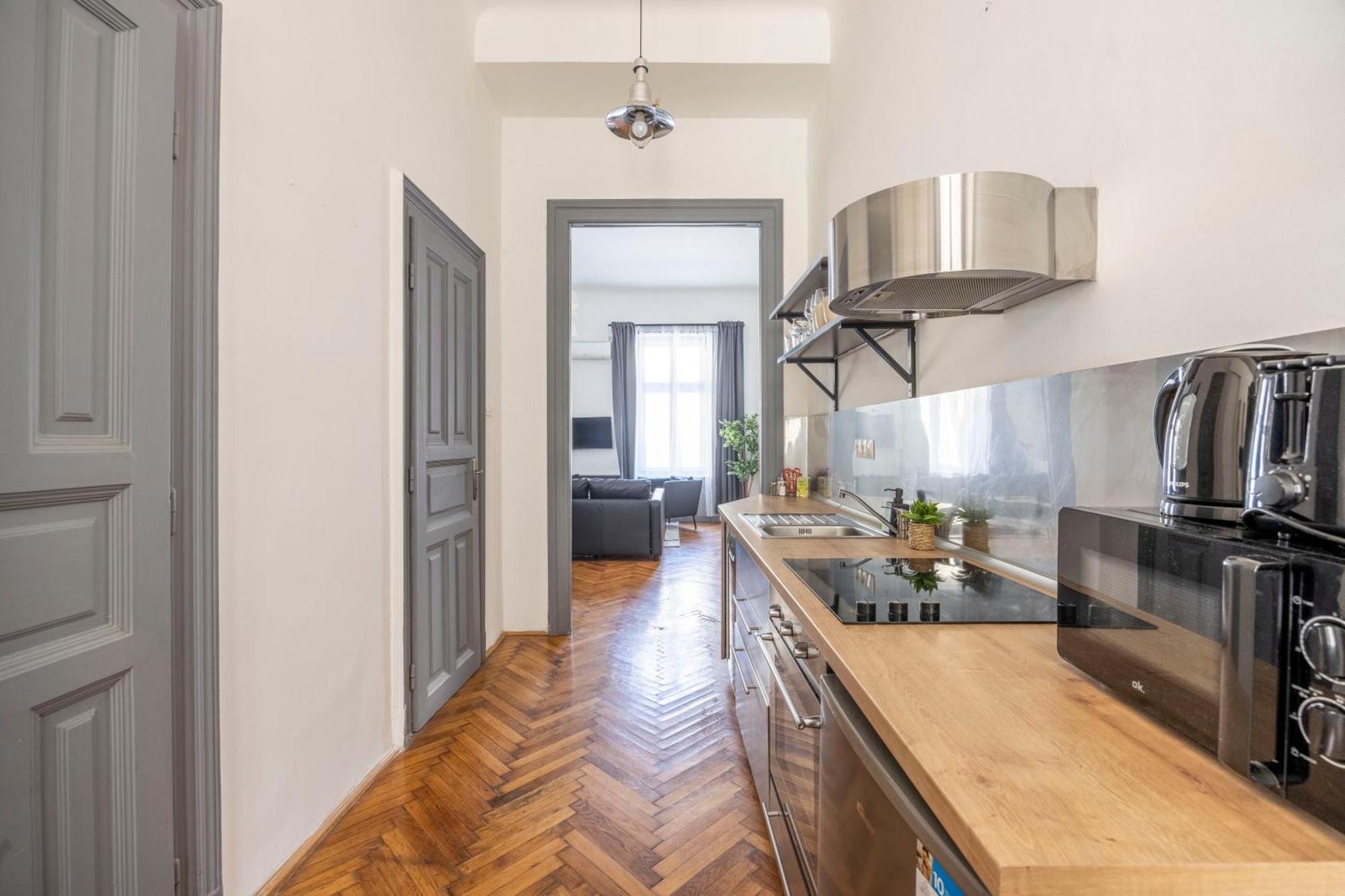 Charming & Cozy Stylish Apartment In The Heart Of Budapesta Exterior foto